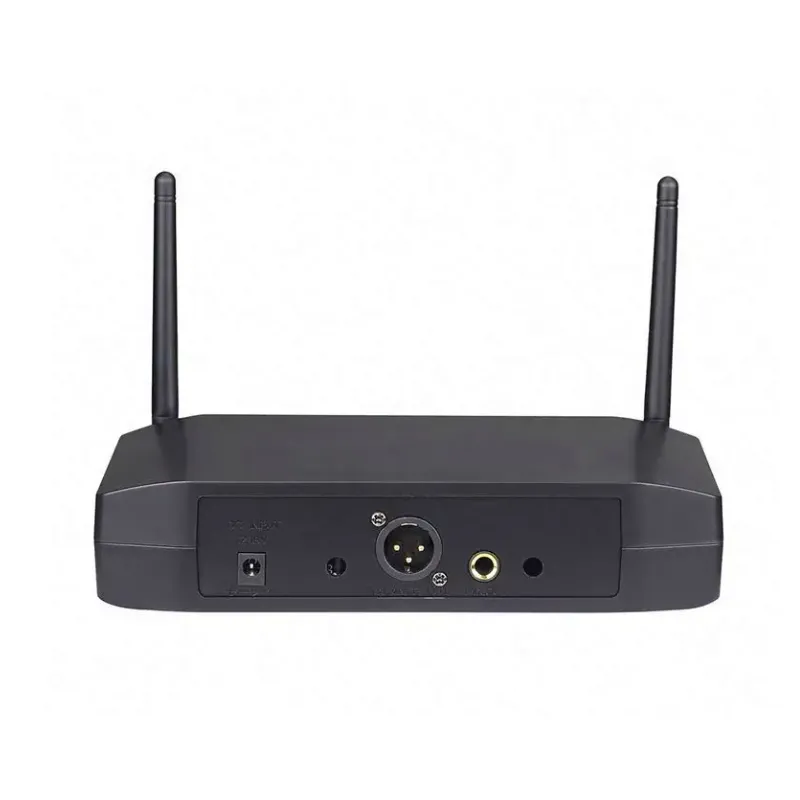 4 Piece Wireless Vocal Microphone Set Q-Mic825