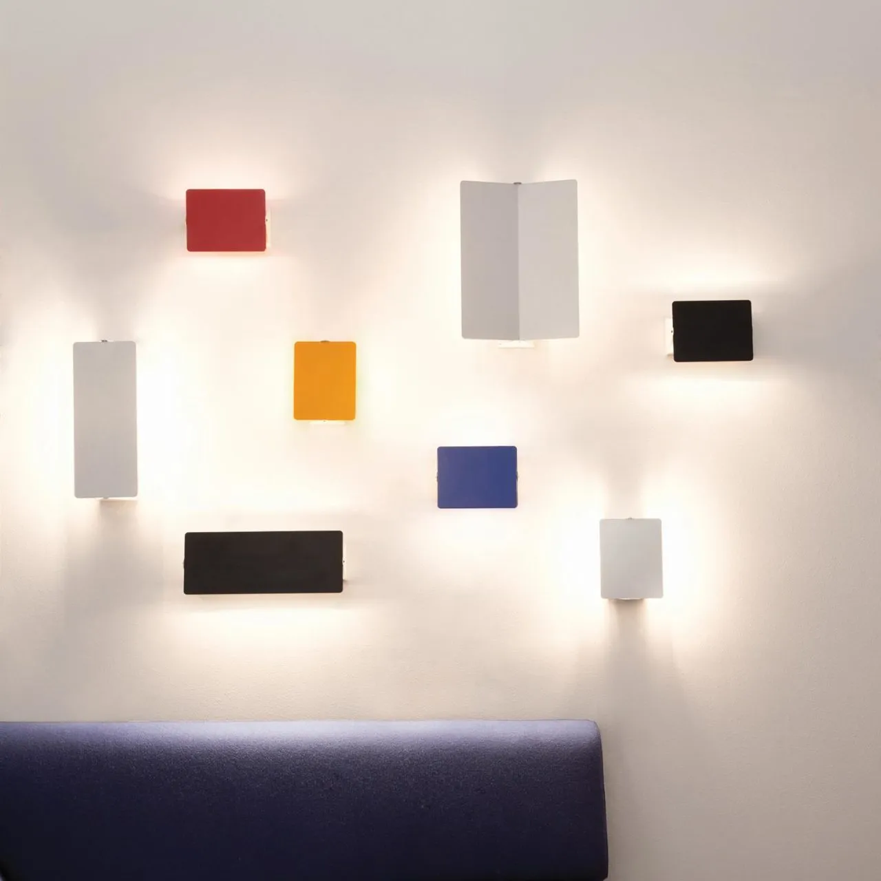 APPLIQUE À VOLET PIVOTANT PLIÉ Wall Lamp
