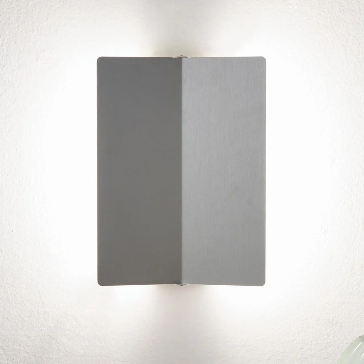 APPLIQUE À VOLET PIVOTANT PLIÉ Wall Lamp