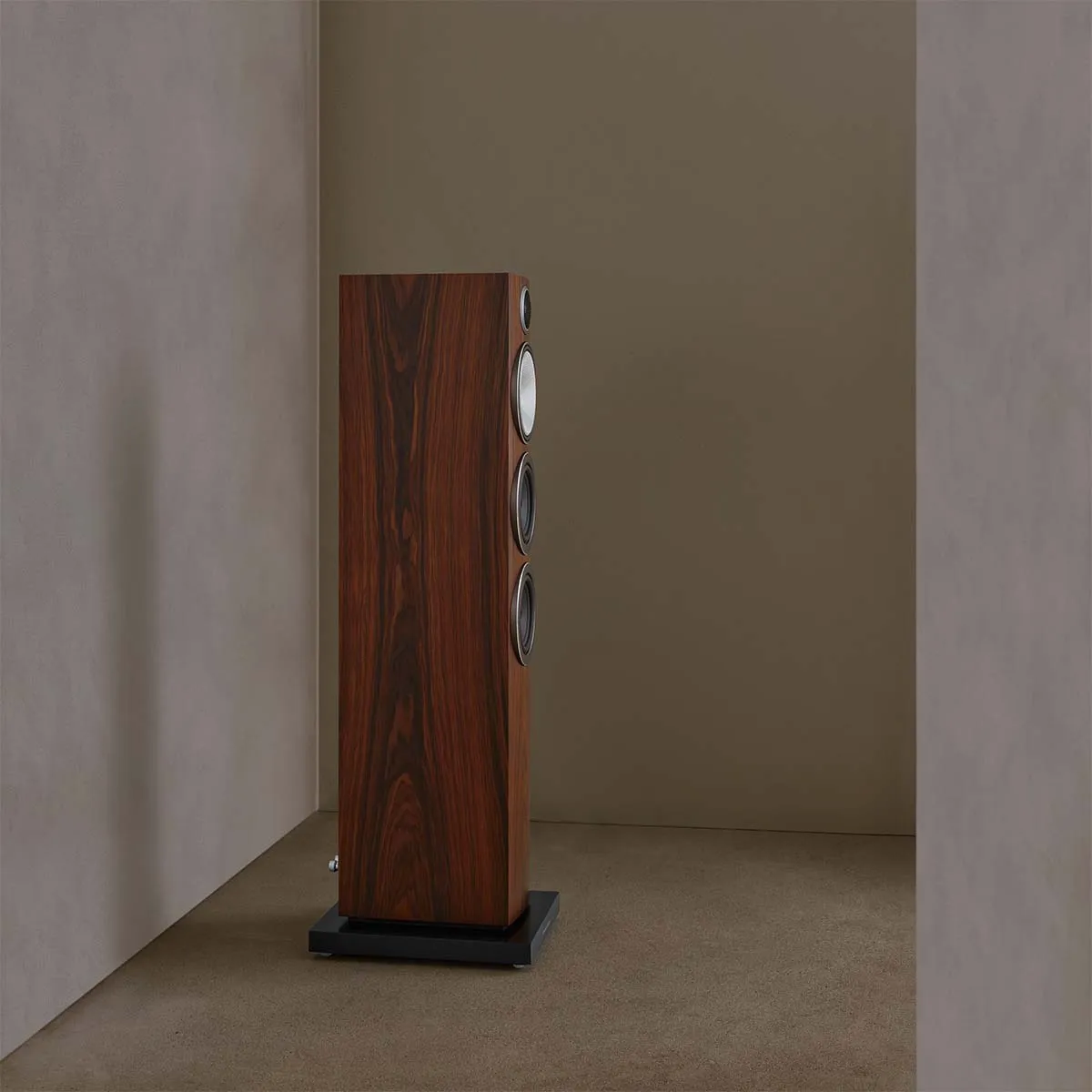 Bowers & Wilkins 704 S3 3-Way Floorstanding Loudspeaker