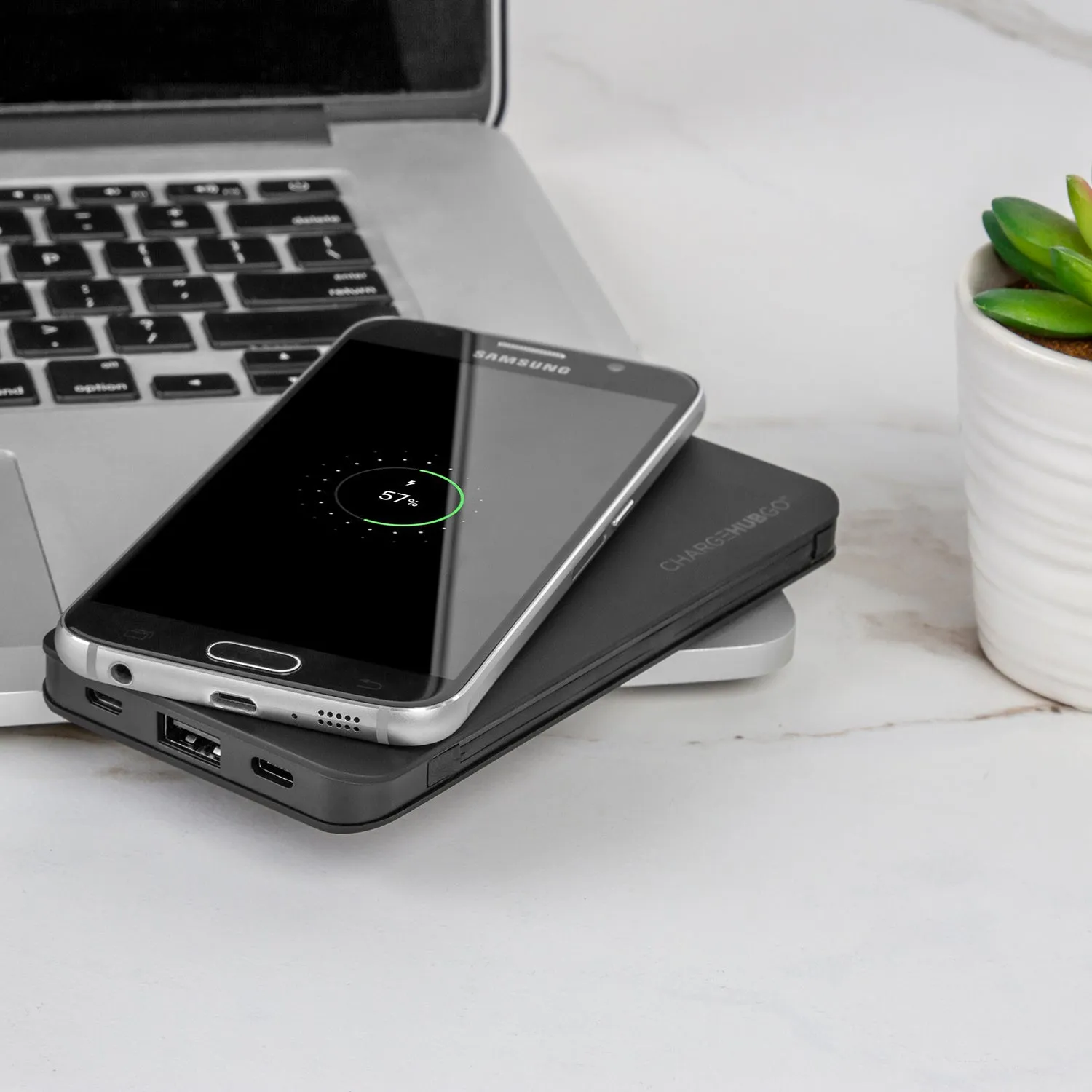 ChargeHubGO  Power Bank With Wireless Charging Pad