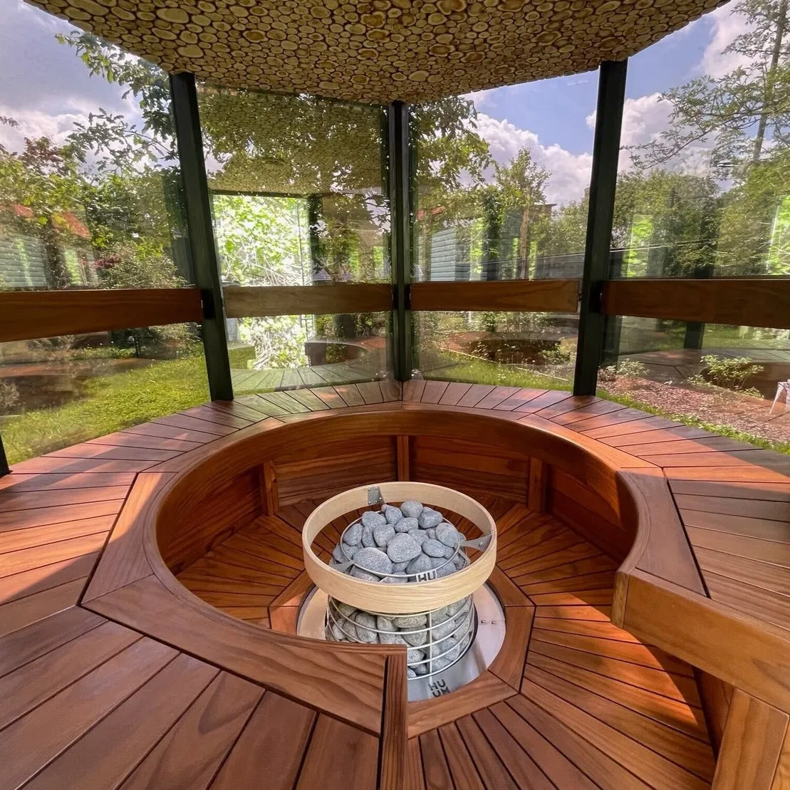 Haljas Hele Double | 7-Person Pre-Assembled Luxury Outdoor Glass Traditional Sauna with Changeroom