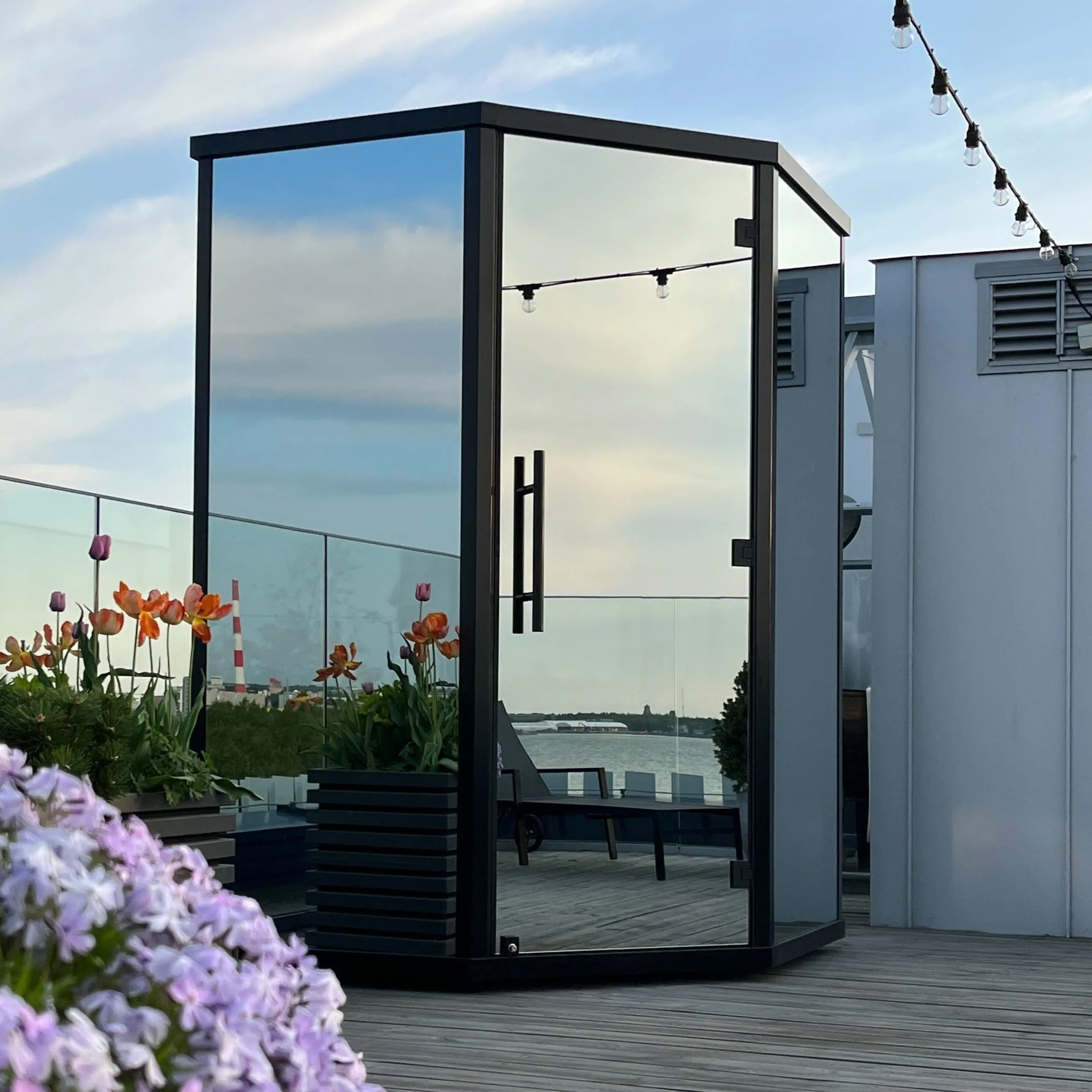 Haljas Hele Glass Mini | 3-Person Pre-Assembled Luxury Outdoor Glass Traditional Sauna