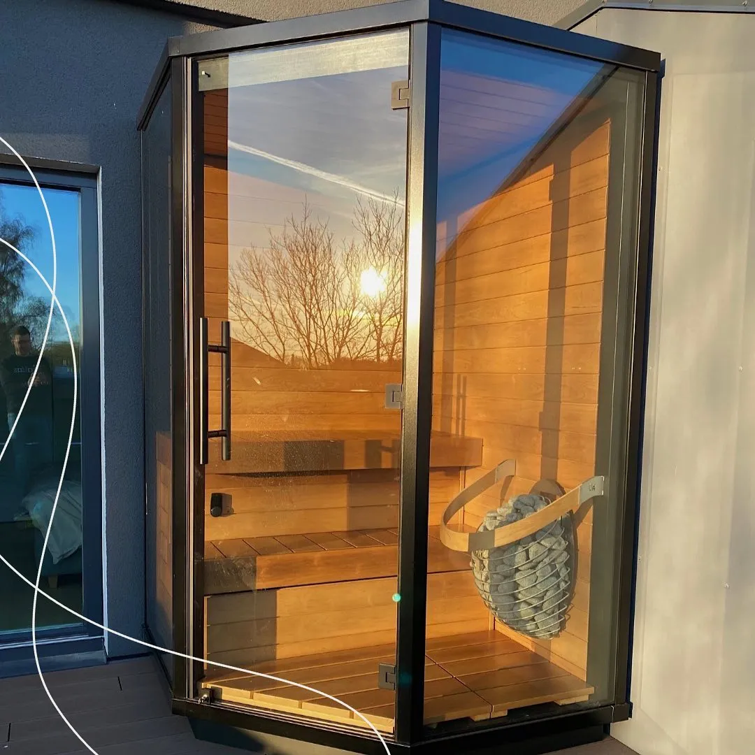 Haljas Hele Glass Mini | 3-Person Pre-Assembled Luxury Outdoor Glass Traditional Sauna