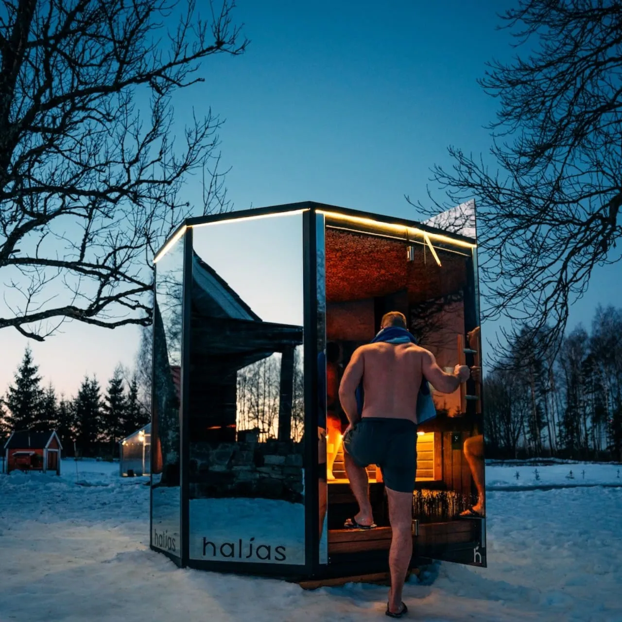 Haljas Hele Single | 7-Person Pre-Assembled Luxury Outdoor Glass Traditional Sauna