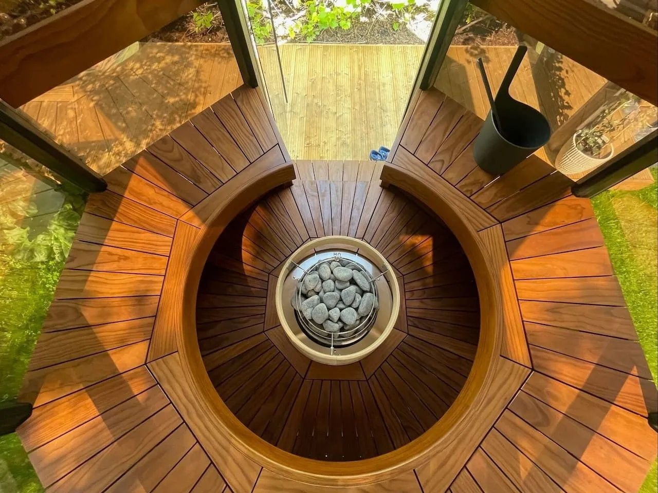 Haljas Hele Single | 7-Person Pre-Assembled Luxury Outdoor Glass Traditional Sauna