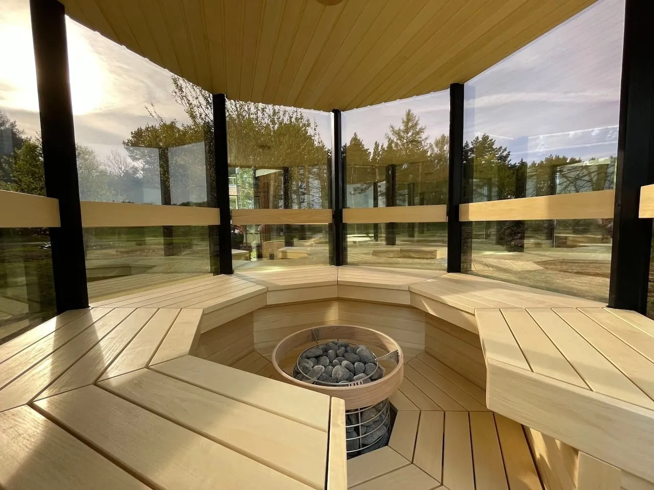 Haljas Hele Single | 7-Person Pre-Assembled Luxury Outdoor Glass Traditional Sauna