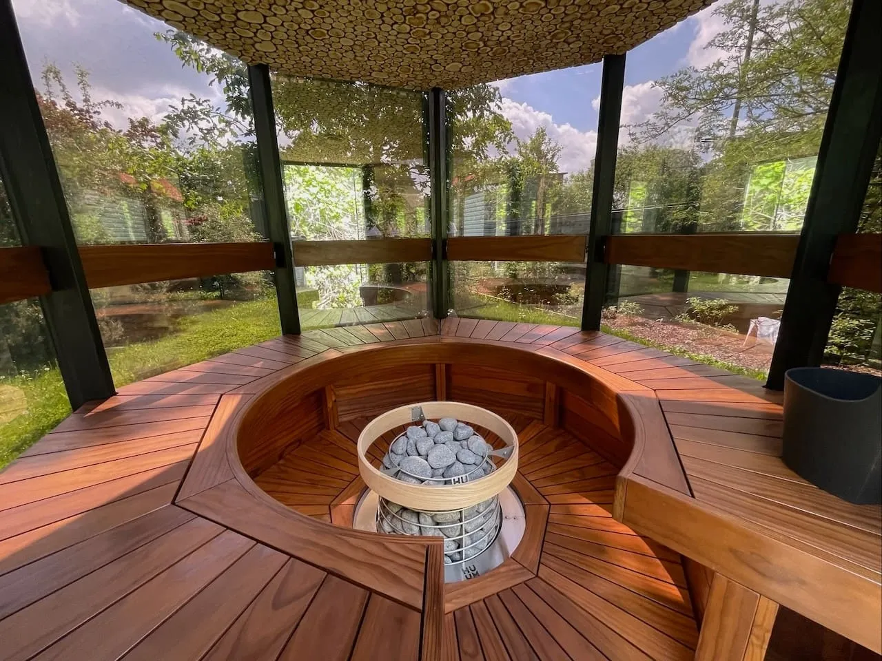 Haljas Hele Single | 7-Person Pre-Assembled Luxury Outdoor Glass Traditional Sauna