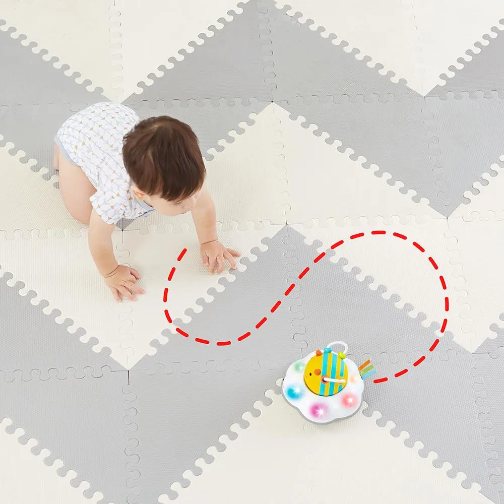 Skip*Hop - Explore & More Follow Bee Crawl Toy
