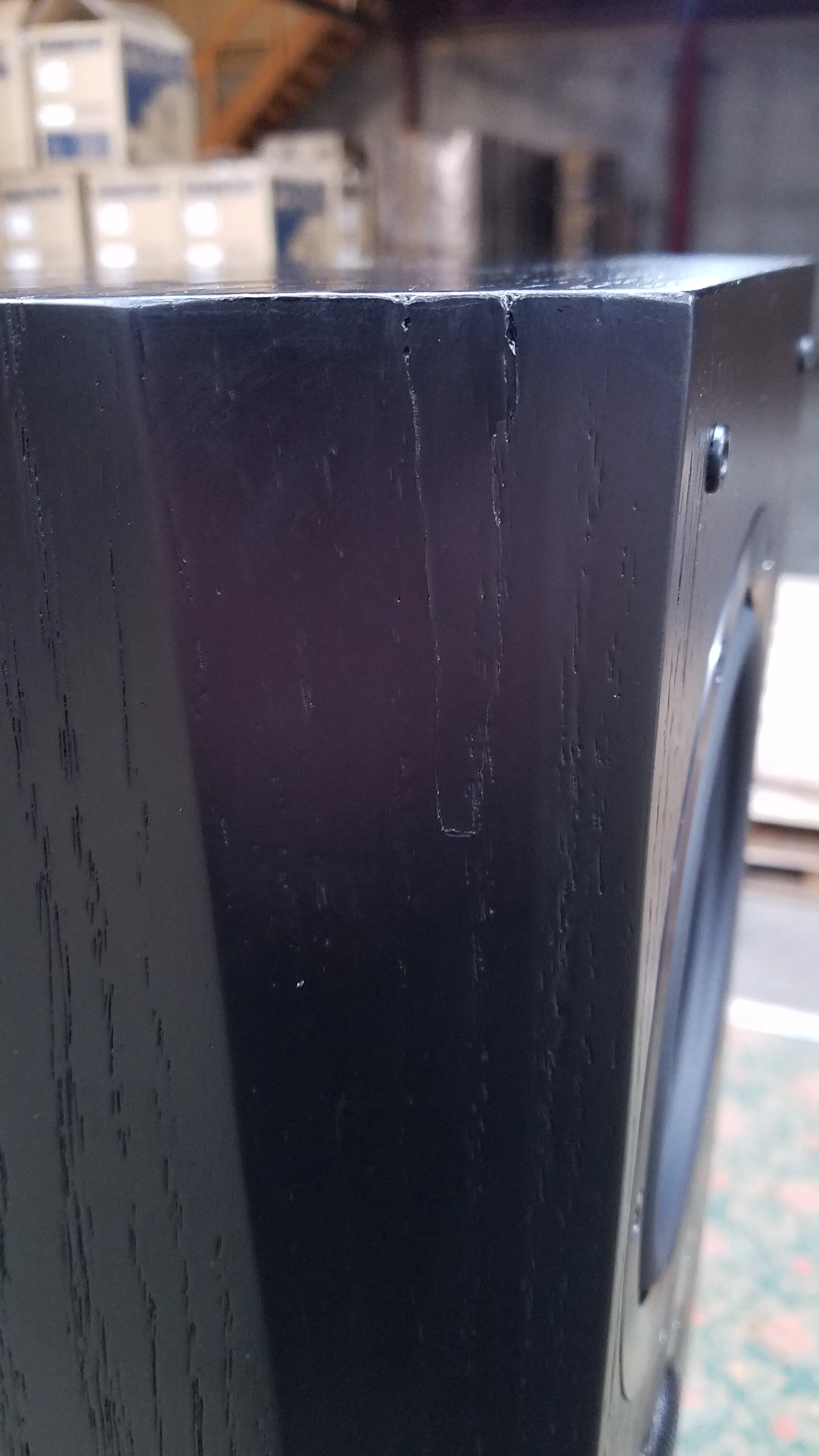 Ultra Tower - Black Oak - Outlet - 1354
